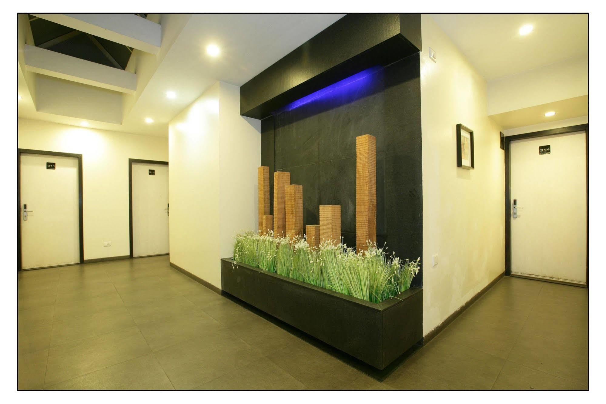 The Sirona Hotel Pune Exterior foto